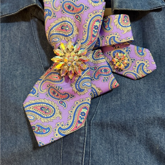 Daniel Cremieux Purple Paisley Necktie Necklace - Picture 3 of 5